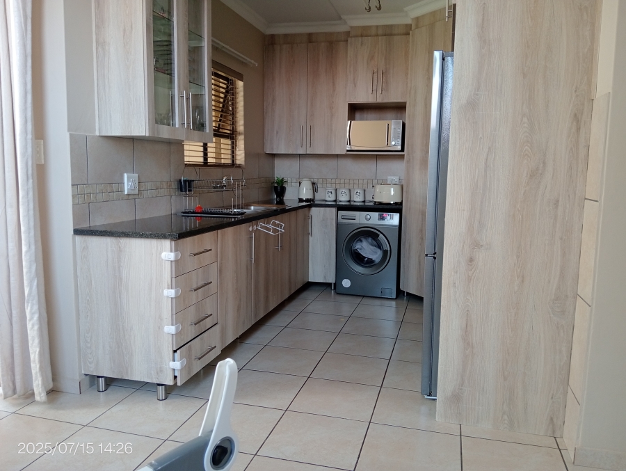 To Let 3 Bedroom Property for Rent in Waterval East North West